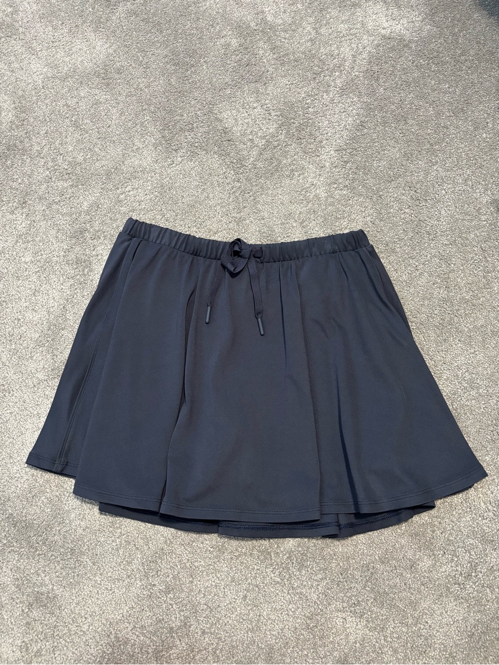 Beyond Yoga Navy Skater Athletic Skirt with Drawstring